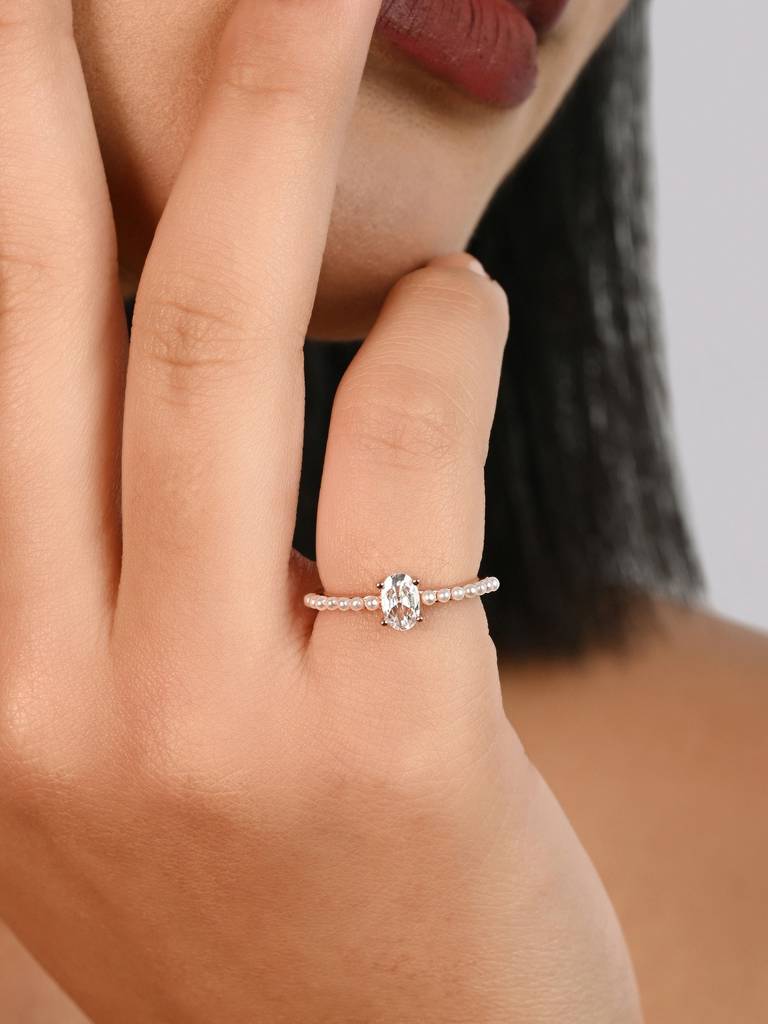 Oval Solitaire Pearl Ring : MVLR2862