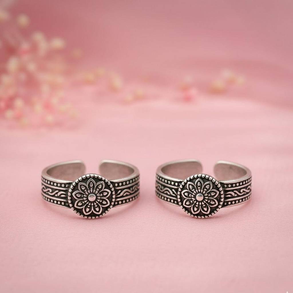 Floral Mandala Adjustable Toe Ring - Sterling Silver Oxidized : Toe-0001