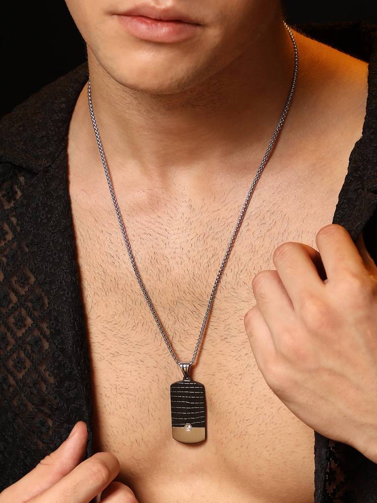 Men'S The Croc-Plate Pendant Necklace - Midnight Black:Metallic Silver : FANC1093