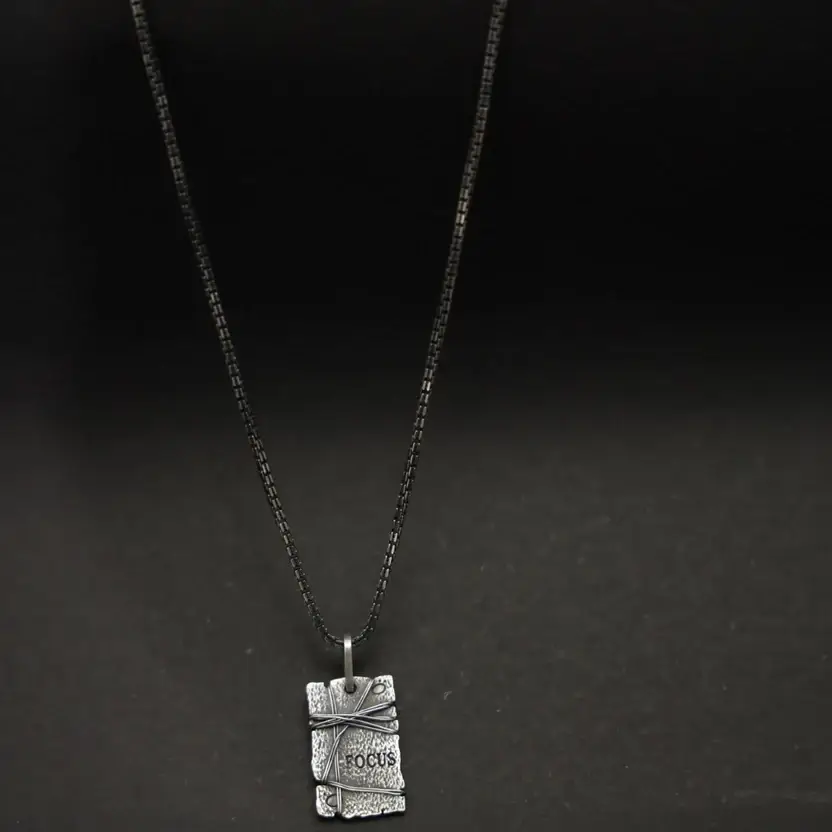 Focus Silver Pendant : ZV-PEN-FS-026