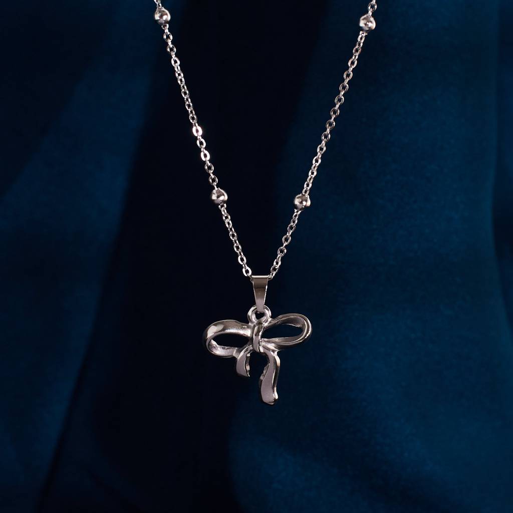 Ribbon Charm Silver Necklace : NS14022-S