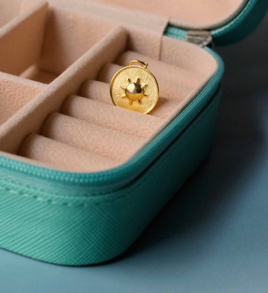 Sun Shine Charm : CHA_SUNSH_WCS_4439