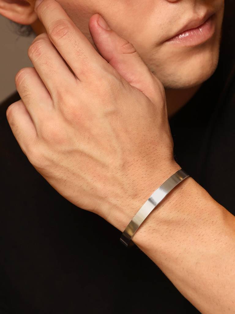 Men'S The Minimal Cuff Bracelet - Metallic Silver : FABR1122
