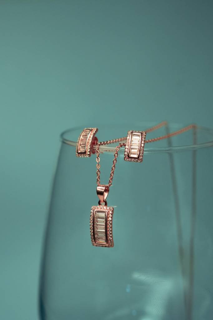 925 Sterling Silver Rose Gold-Plated Baguette Zircon Stud Jewellery Set : SMK-W-SET-012