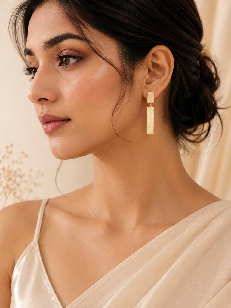 Geometric Gold Bar Earrings : AN-LJ-GO-0069-DE