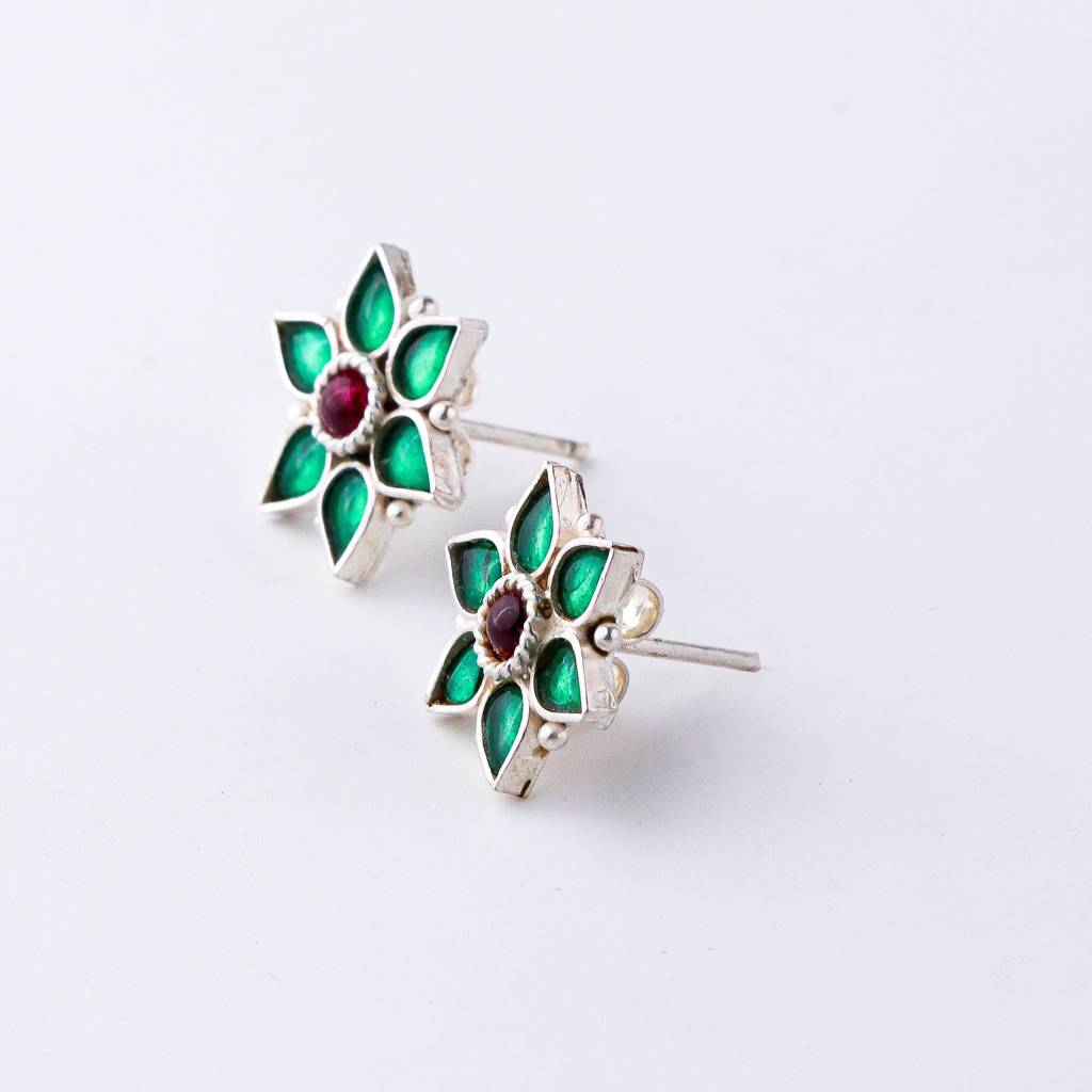 Silver Green Nakshatra Flower Earring : Silver_Green_Nakshatra_Flower_Earring_Sep24
