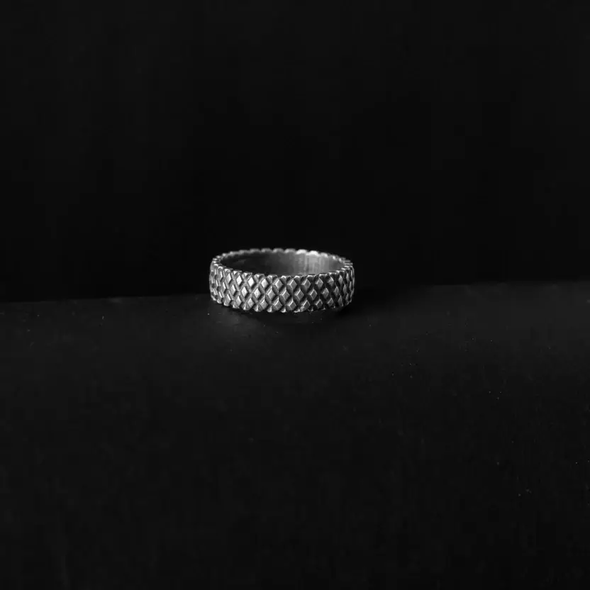 Sleek Channel Band : ZV-RNG-CHNL-010-A