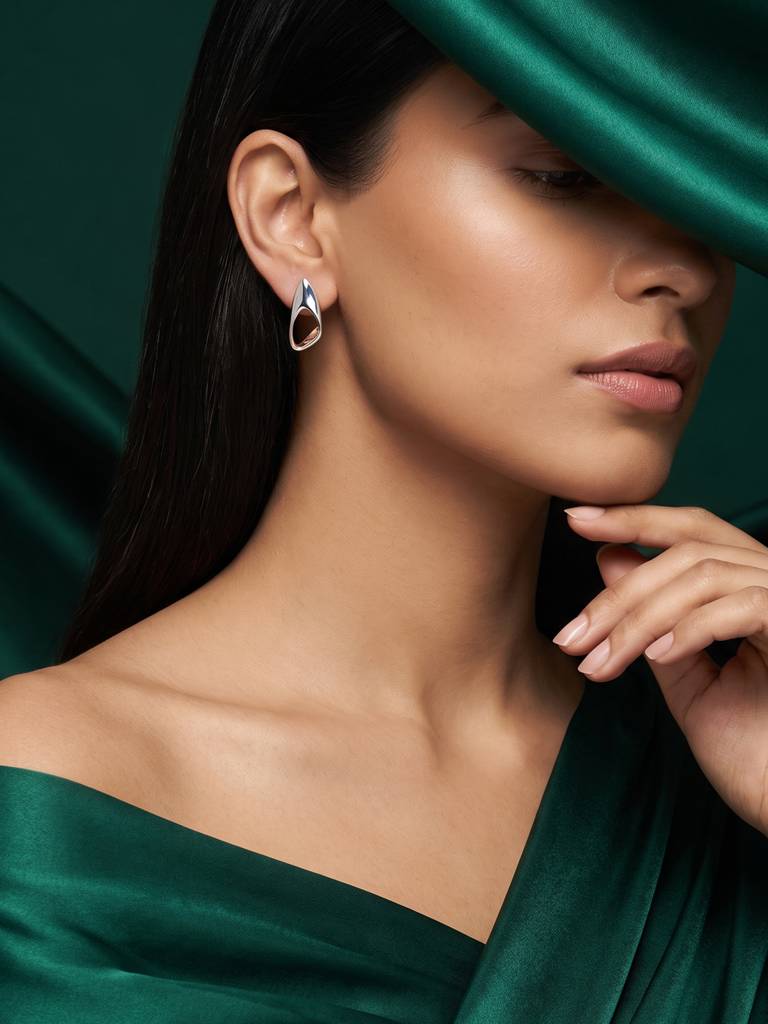 Two-Tone Sculptural Earrings : KLER2817