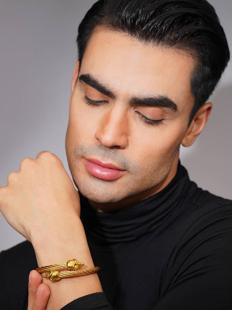 18K Gold-Plated Skull Cuff Waterproof Hypoallergenic Steel Bracelet : AN-LJ-GO-0010-DB-M