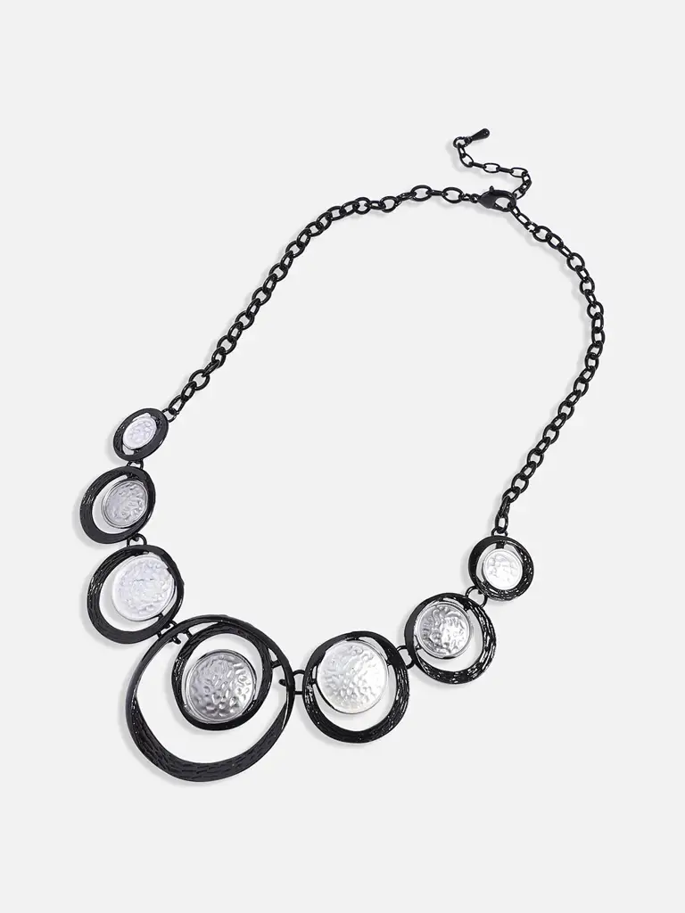 Yasira-Women'S Black & Silver Dented Circular Jewellery Set : SOHIJS9805