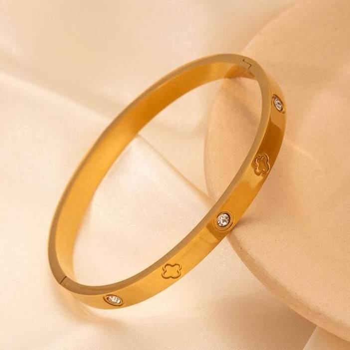 Nova Spark Cuff Bracelet : BS14967-G