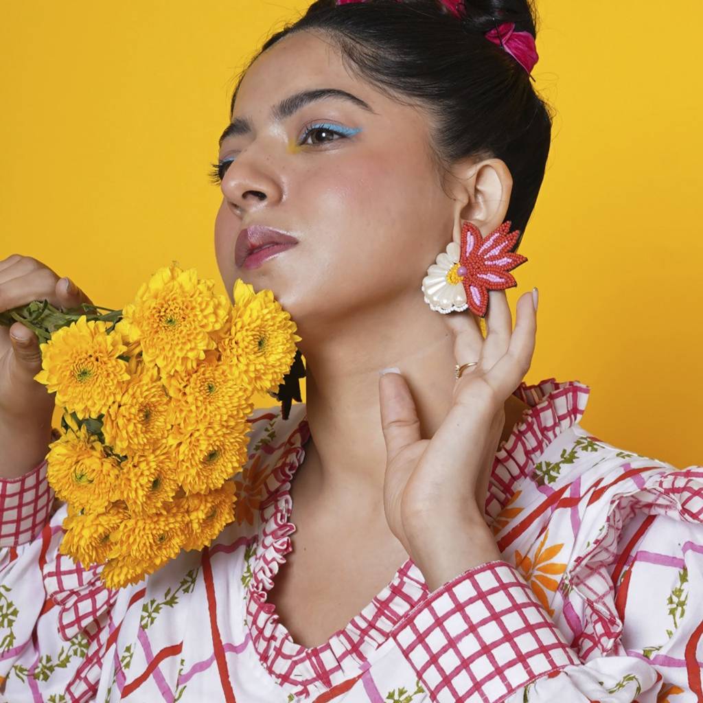 Lily & Daisy Statement Earring : ER09
