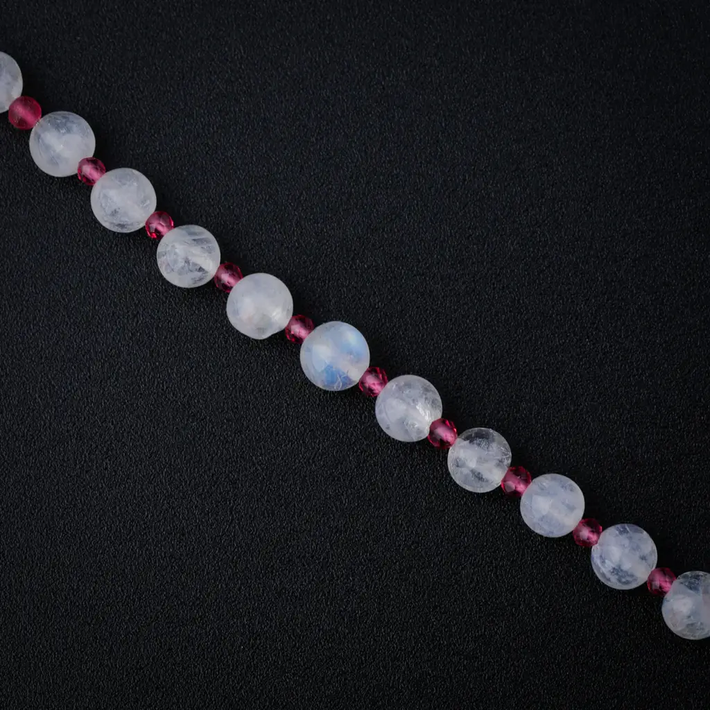 Rhodolite And Moonstone Silver Necklace : 40981399