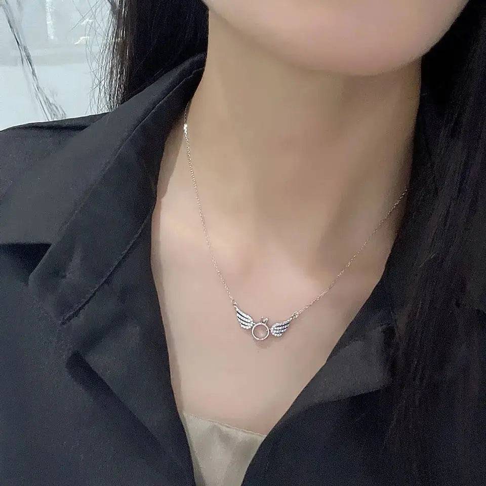 Angel Wings Necklace - Silver : NS10900