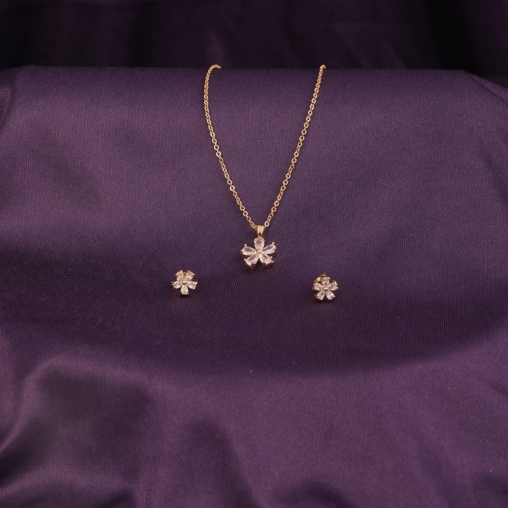 Flower Dream Necklace And Earrings Set : EN24182-G