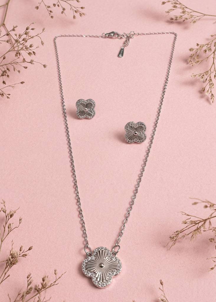 Silver Plated Floral Pendant Necklace & Stud Earrings Set : NEC-999-A8129