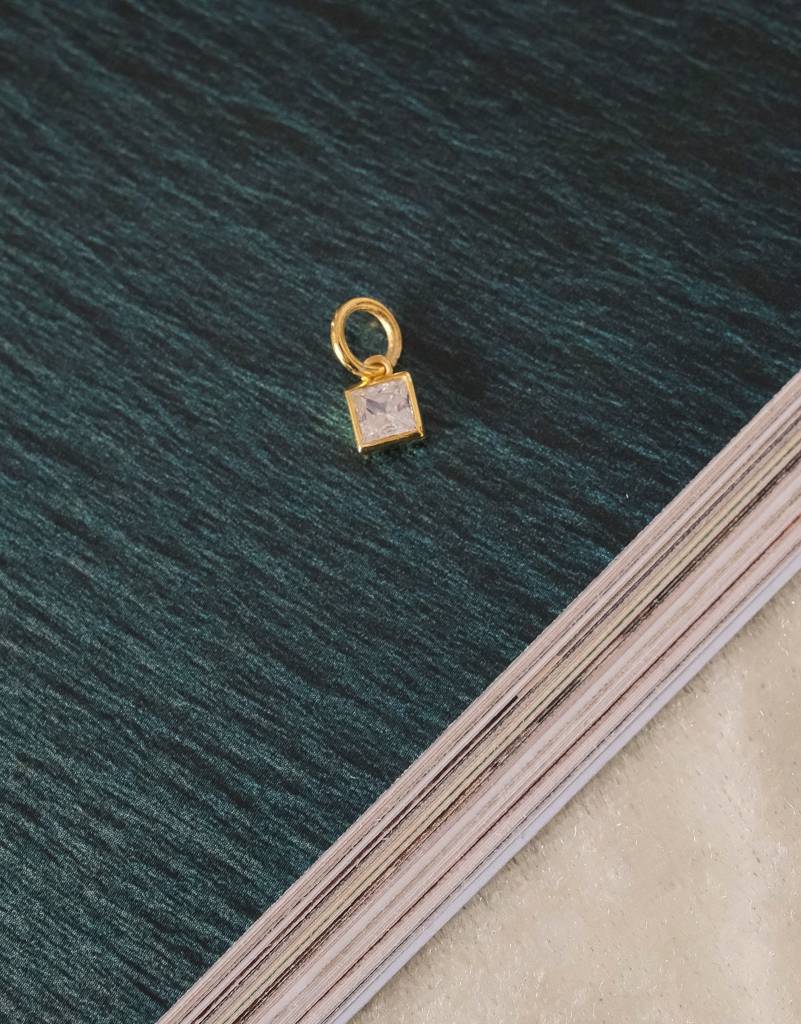 Square Drop Charm : CHA_SQUARDR_WCS_4407