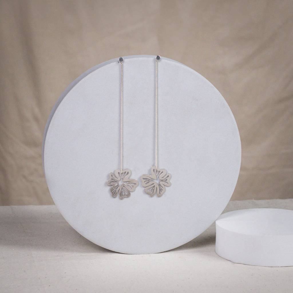 Silver Gulmohar Filigree Laser Cut Dangler Earring : 08744855