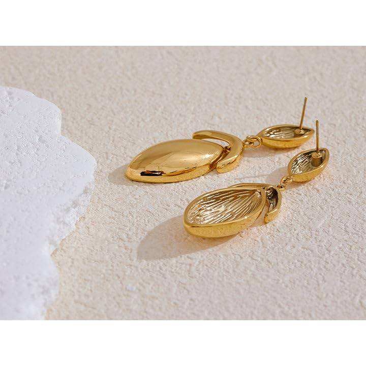 Mira Sculptures - Gold | 18K Gold Plated | Waterproof, Hypoallergenic & Anti-Tarnish : DSVDJY05250406