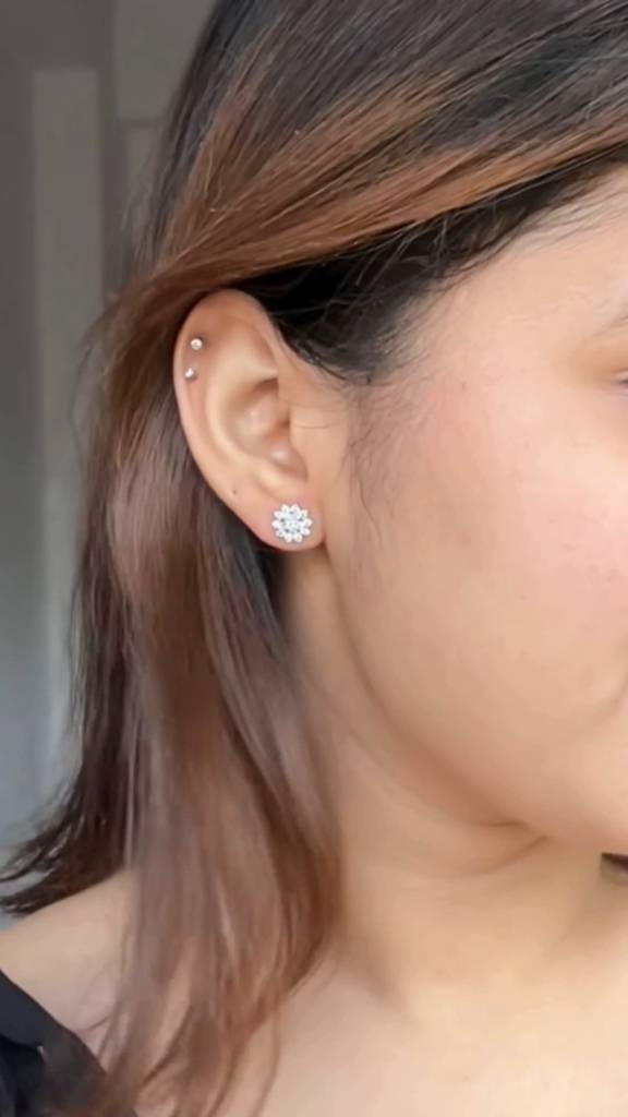 Sterling Silver Floral Cluster Stud Earrings With Sparkli : ES027-SterlingSilverFloralClusterStudEarringswithSparklingCZStones