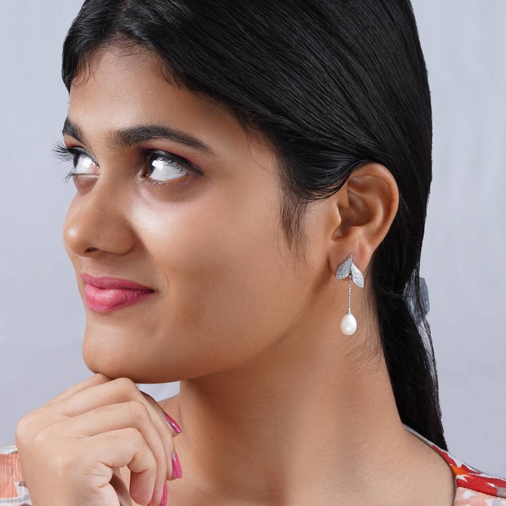 Pearl Whisper Leaf Drops : TREBJX0019Silver