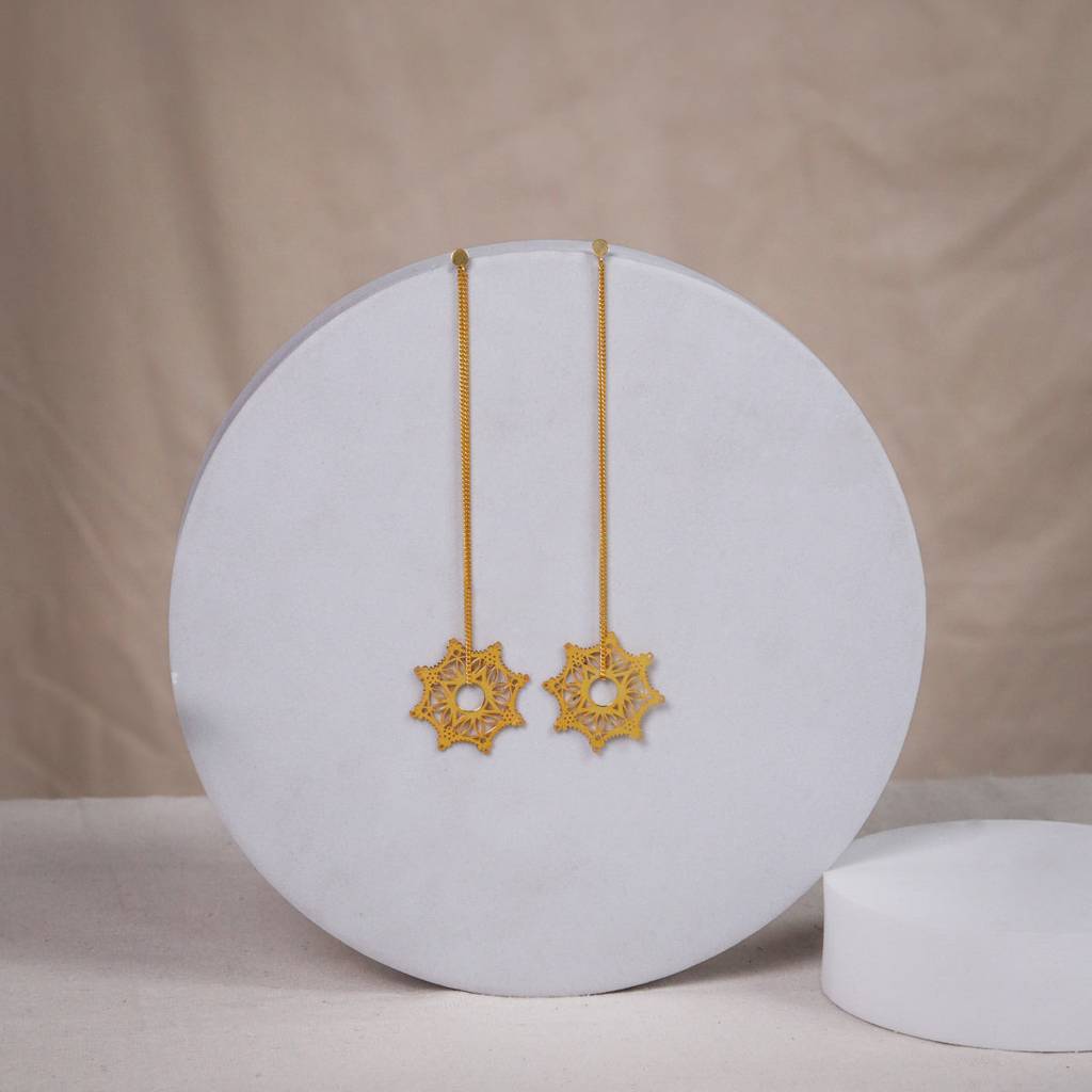 Silver Snowflake Filigree Dangler Earring |  92.5 Silver | 22K Gold Plated : 55283351