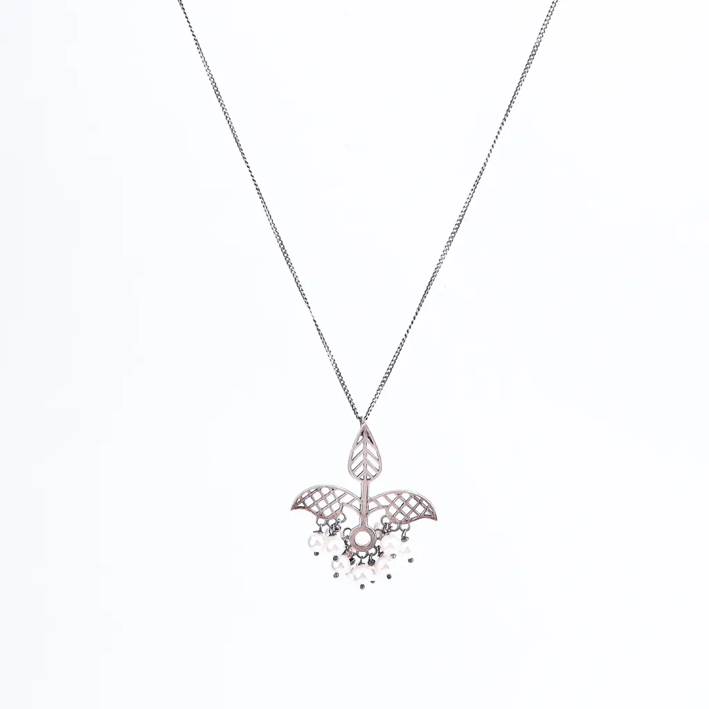 Silver Leaf Filigree Oxidized Necklace : 47437463