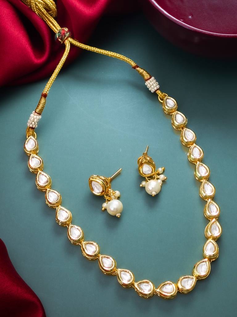 Teardrop Kundan Single-Strand Necklace Set With Pearl Drop Earrings : NK4404