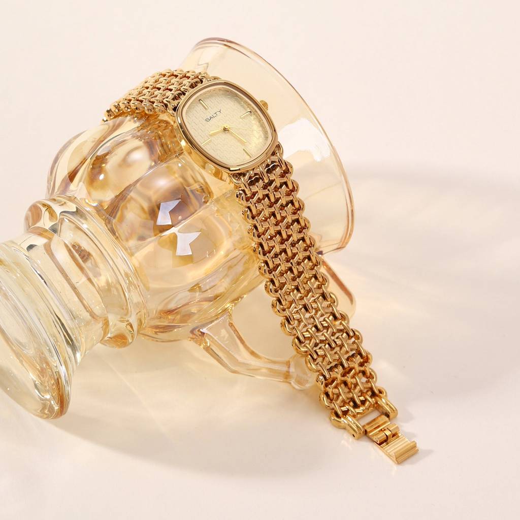 Oval Textured Dial Mesh Bracelet Watch For Women : WT-S-0031-G-G