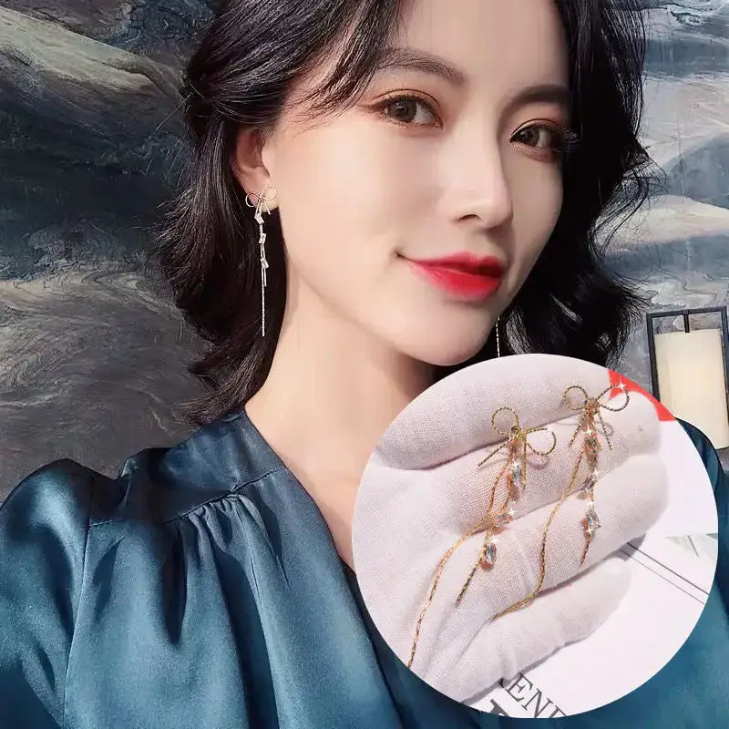 Midnight In Paris Bow Earrings : ES11139