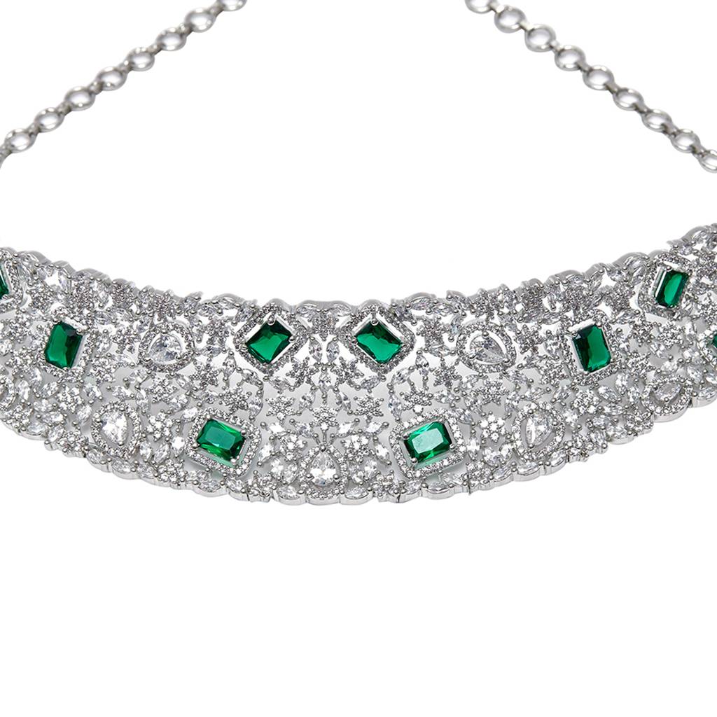 Cz Elegance Green And White Gems Necklace Set : 8905124459104