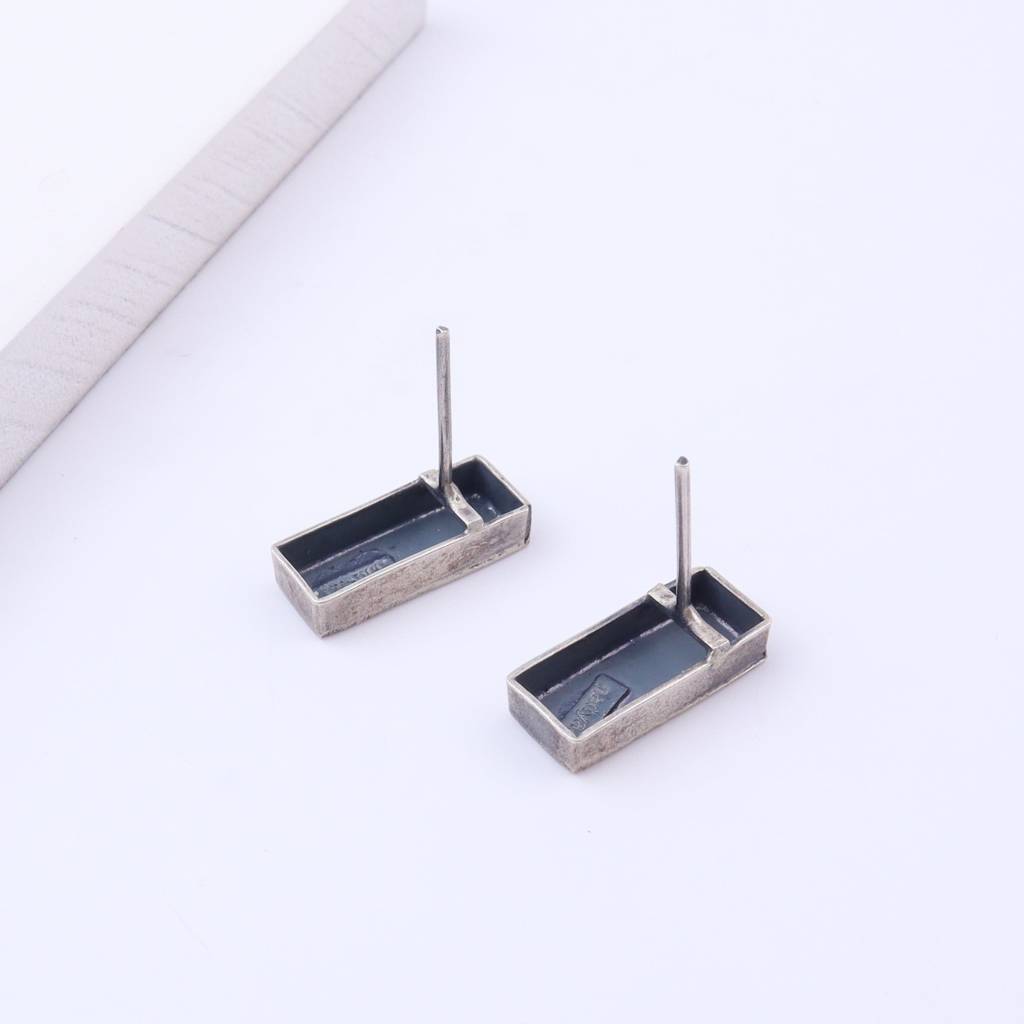 Silver Box Earrings : 90609815