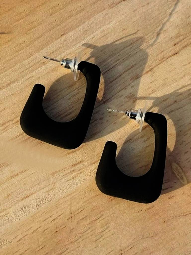 4 Pairs Combo Earrings- Multi Color Plastic Studs And C Shaped And J Shape Drops : 190-CHEX-1016-4
