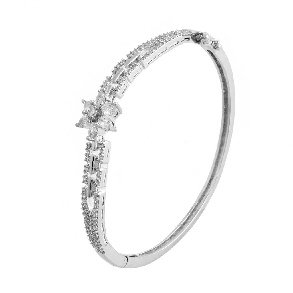 Sparkling Elegance Floral Aura American Diamond Bracelet : 8905124541144