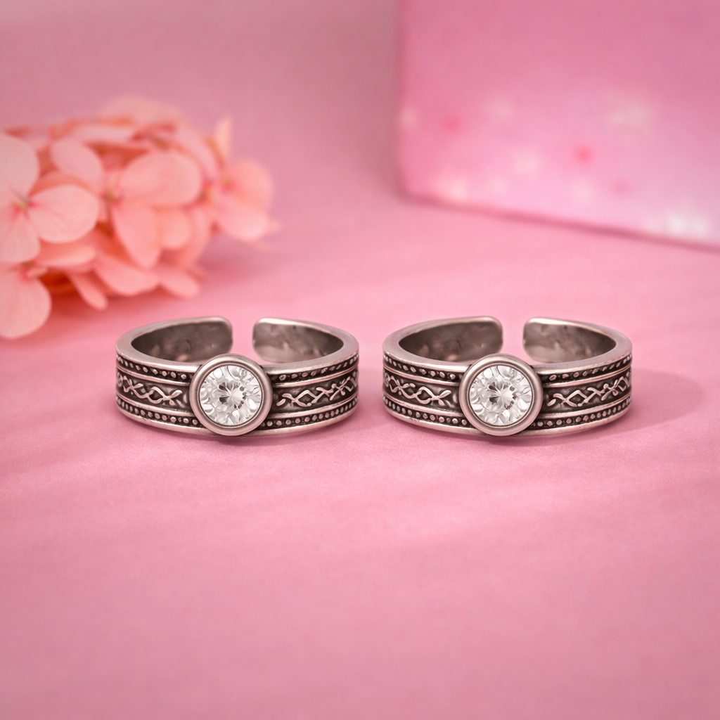 Tribal Engraved Adjustable Toe Ring - Sterling Silver Oxidized : Toe-0023