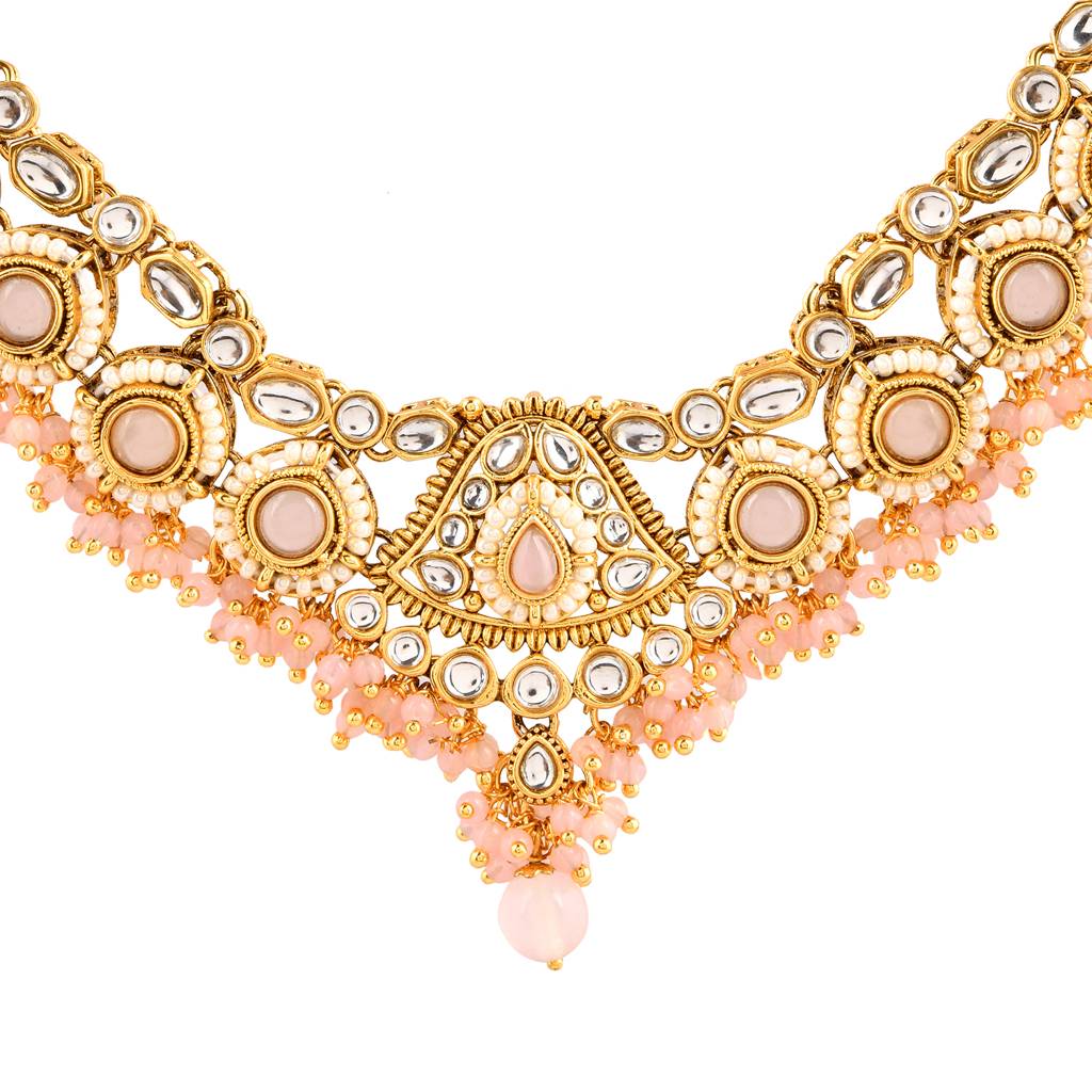 Kundan Opulance Light Pink Pearl-Beaded Yellow Gold-Plated Short Necklace Set : 8905124585407