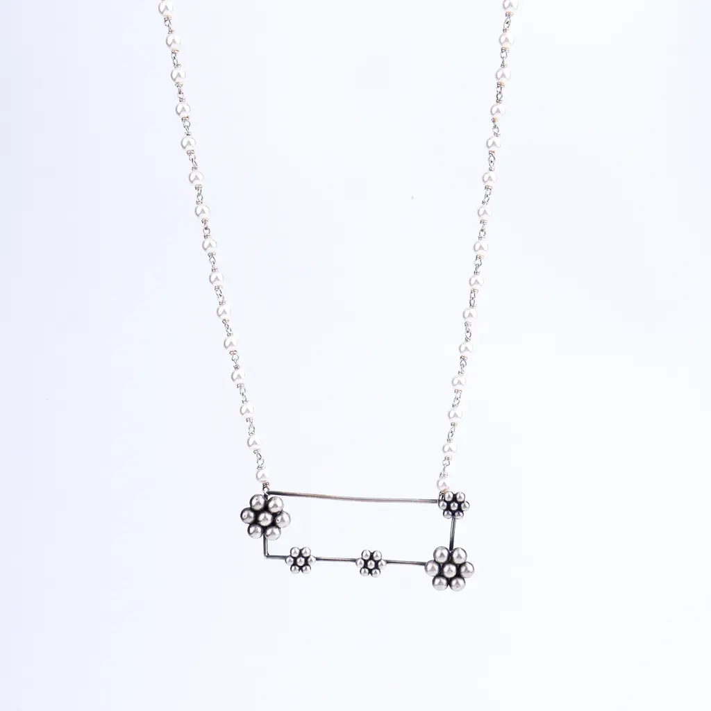 Handmade Kudi Abstract Necklace With Pearls : 64072855