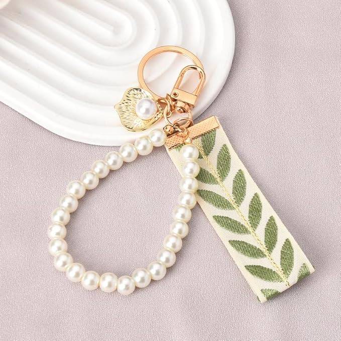 Pearl Whimsy Tassel Bag Charm : C-BG-0073-G-WH