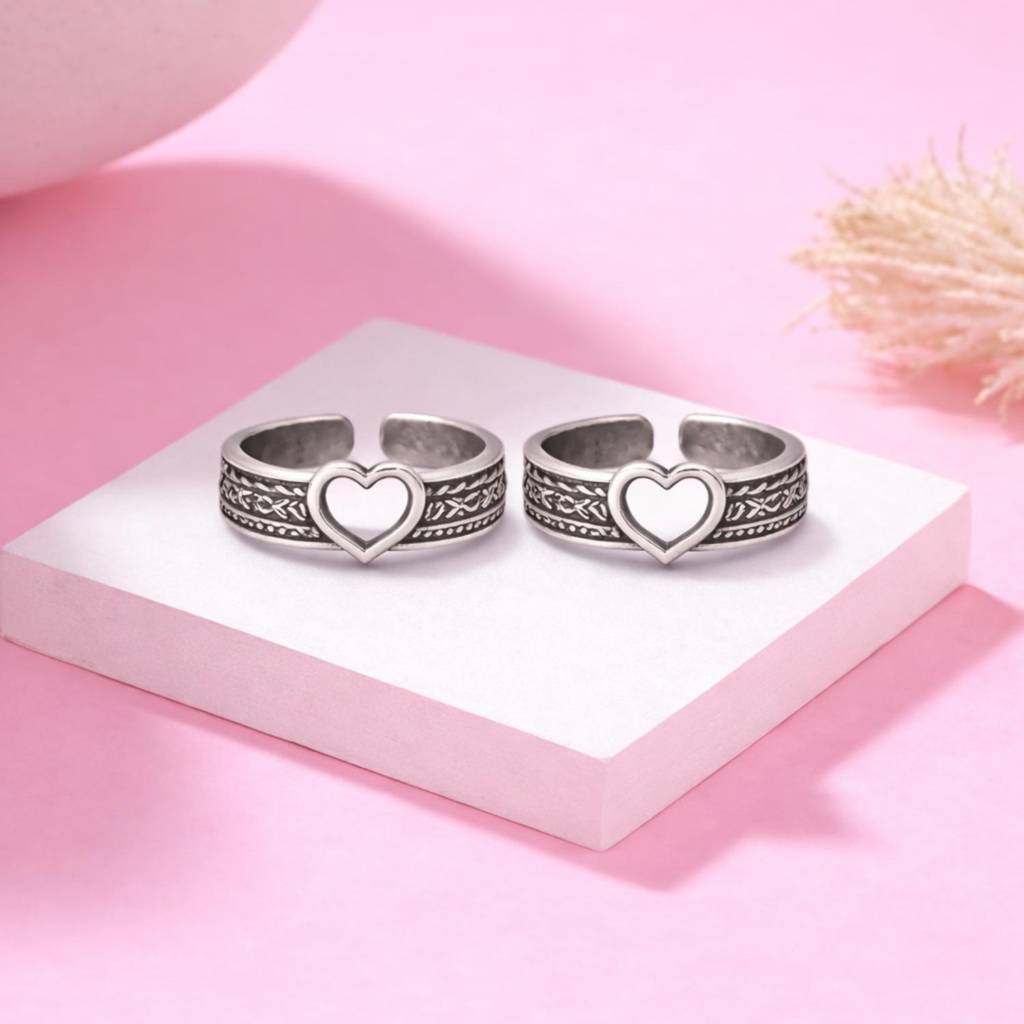 Heart Motif Adjustable Toe Ring - Sterling Silver Oxidized : Toe-0013
