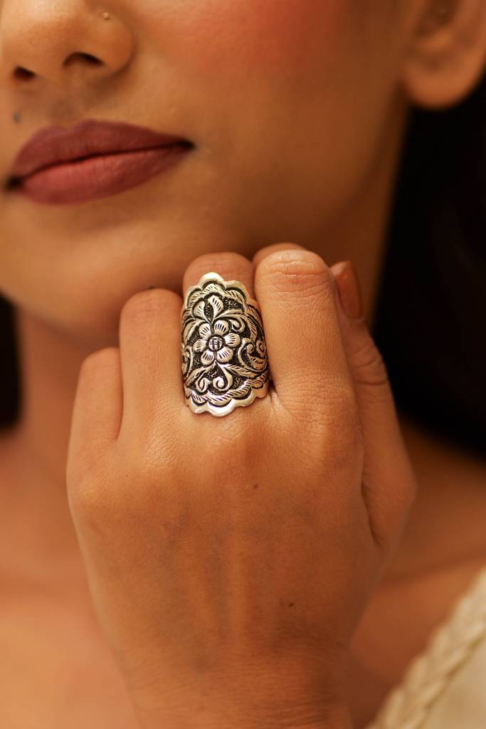 Anokhi Floral Chitai Statement Ring : KR084
