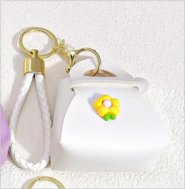 Mini Bag Charm : C-BG-0072-G-WH