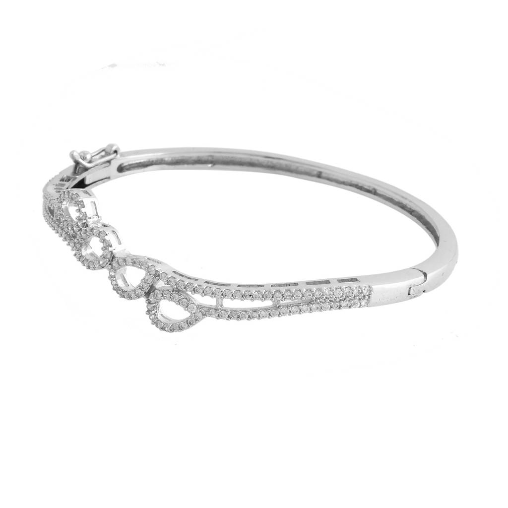 Sparkling Elegance Diamond Mesh American Diamond Bracelet : 8905124541045