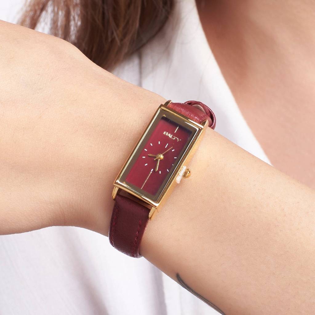 Water Resistant Leather Strap Watch : WT-S-0033-RD-RD