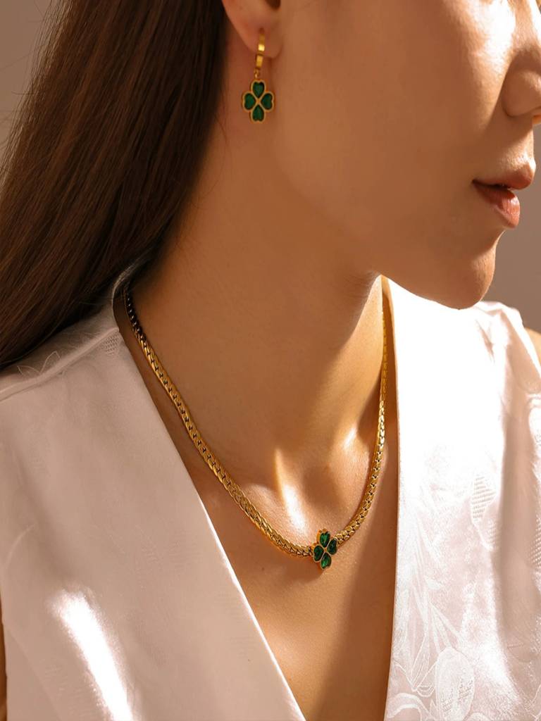 Clover Glass Pendant Necklace For Women Anti-Tarnish Waterproof 18K Gold Plated : ALL1125N077GR