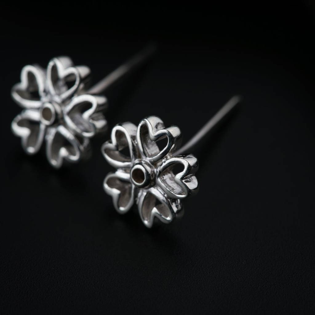 Silver Phlox Flower Studs | 92.5 Silver : 46540439