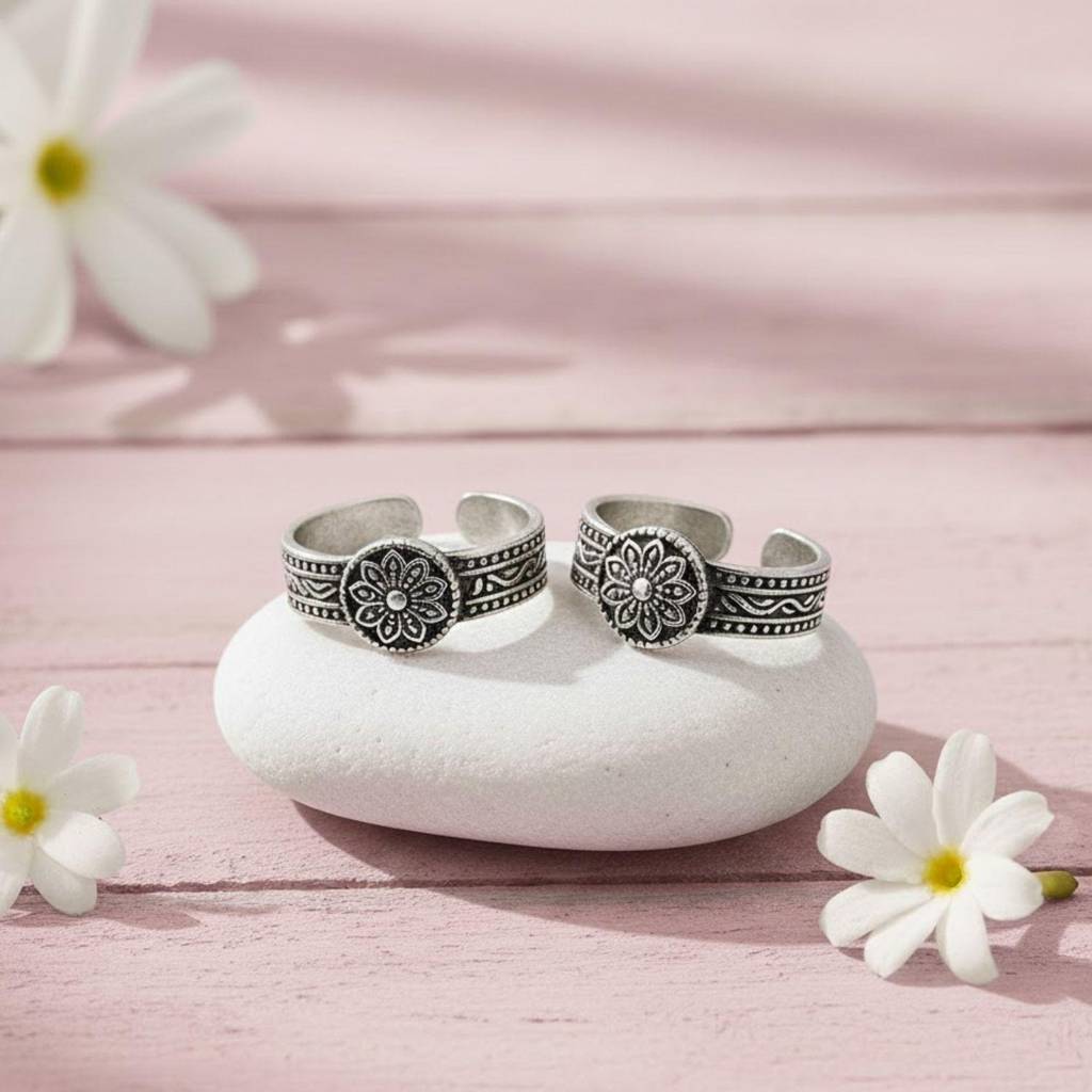 Floral Mandala Adjustable Toe Ring - Sterling Silver Oxidized : Toe-0001