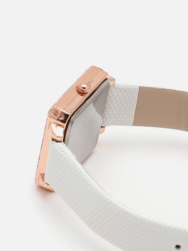 White Analogue Watch : HSWC1057