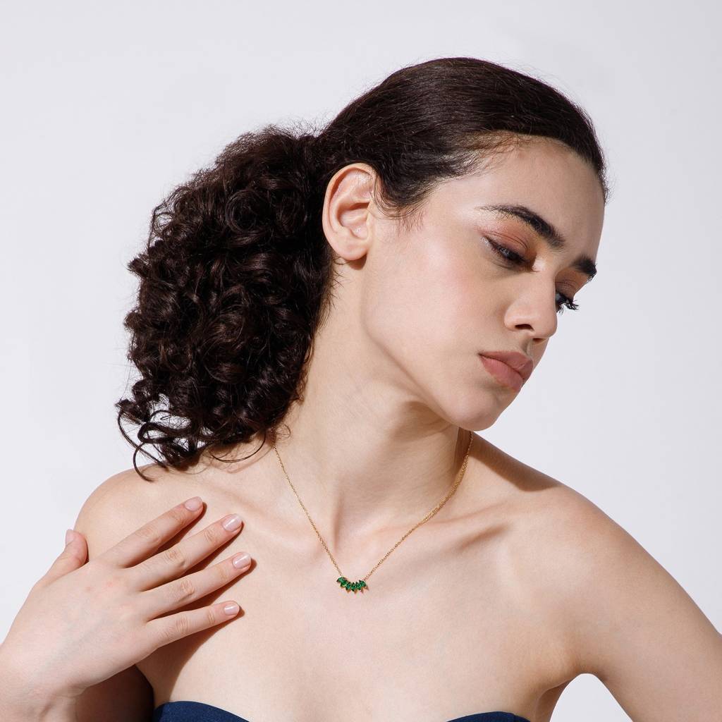 Peony Kiss Necklace : NS14474-G-GRN