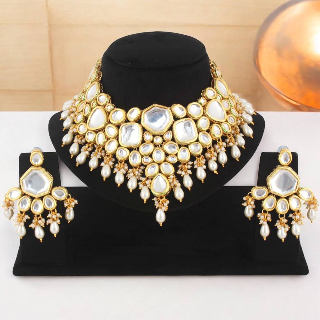 18 Kt Gold Plated Bridal & Semi-Bridal Necklace Set With Earrings & Maang Tikka : 3947-J5SK-1574-W