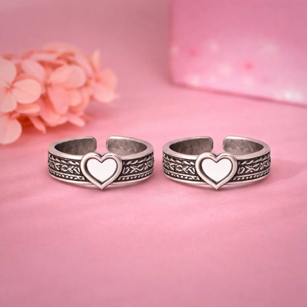 Heart Motif Adjustable Toe Ring - Sterling Silver Oxidized : Toe-0013